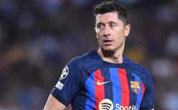 1667047866981055729.png 莱万.png