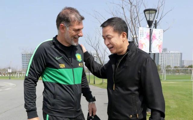 开云体育登录-周金辉探班国安：继续保持稳定发展 目标仍是冠军